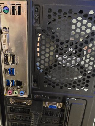 I3 10100f,32gb ram,240ssd,500hdd,liquida 360mm.