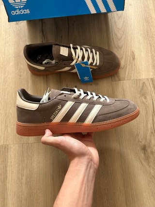 Adidas Spezial Marrones y Blancas