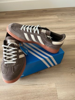 Adidas Spezial Marrones y Blancas