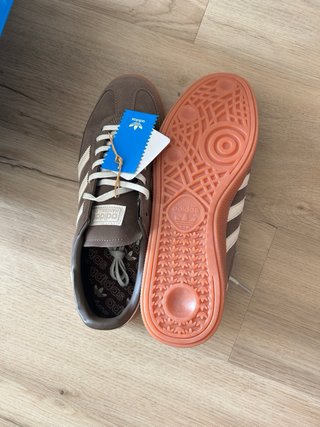 Adidas Spezial Marrones y Blancas