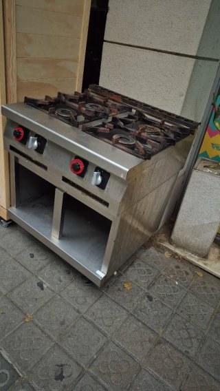 Cocina industrial 4 fuegos