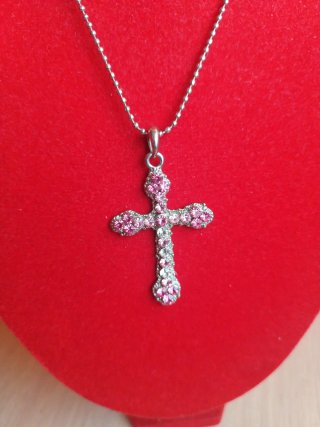 Collar Cruz con Piedras Rosas y blancas