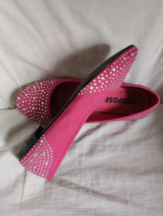 Zapatos EXPOSE rosas con pedrería