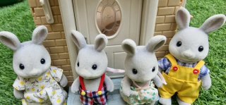 Conejo Sylvanian Families Colita de Algodón