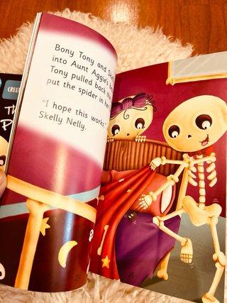 (6-9)Pack de 2 libros en inglés – Creepy Castle