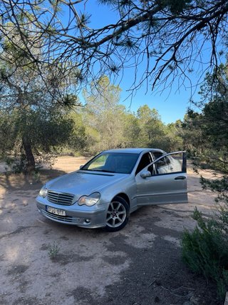 Mercedes-Benz Clase C 2005