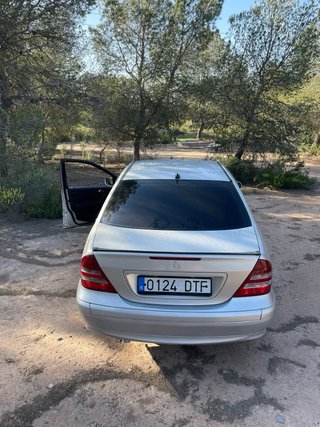 Mercedes-Benz Clase C 2005