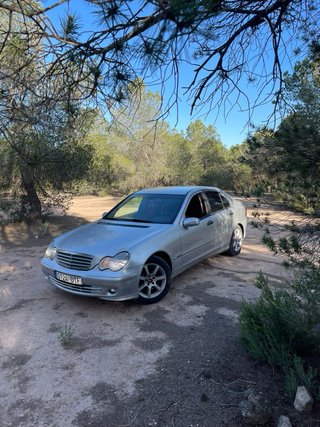 Mercedes-Benz Clase C 2005