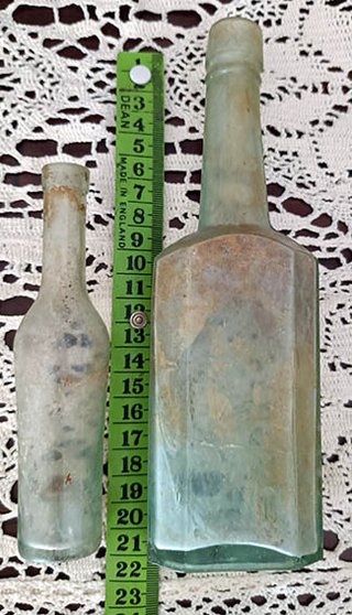 2 Antiche Bottiglie Medicinali
