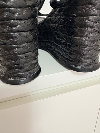 Sandalias cuña Camila's negras