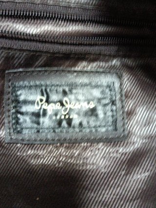 Bolso de piel marrón