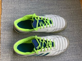 Zapatillas Adidas Sala Verdes Blancas