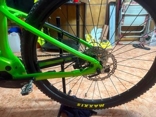 Bicicleta Eléctrica Montaña Cube