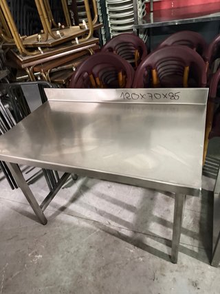 Mesa Acero Inox 120x70x85 en buen estado