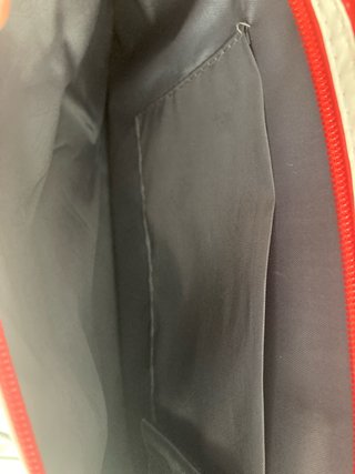 Estuche ordenador portátil negro y rojo