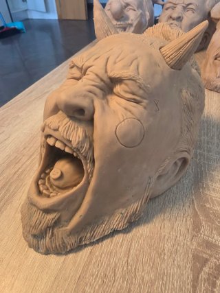 Escultor profesional ofrece servicios de modelado
