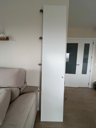 Puerta blanca nueva