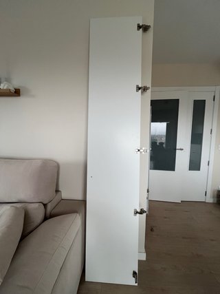 Puerta blanca nueva