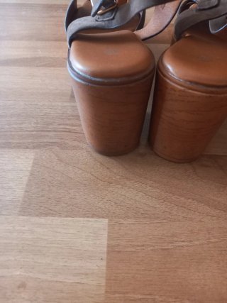 Sandalias de plataforma marrones talla 41