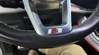 AUDI Q8 55 TFSIe S Line Plus quattro tip