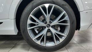 AUDI Q8 55 TFSIe S Line Plus quattro tip