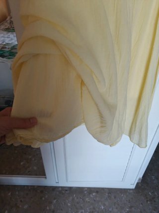 Lote falda amarilla y pantalón azul.