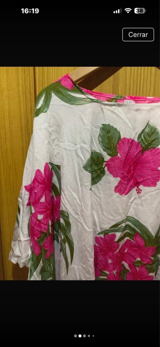 Poncho Verano Flores Rosas