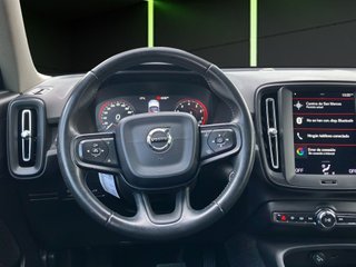 Volvo XC40 T4 Momentum Auto 140 kW (190 CV)