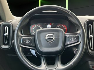 Volvo XC40 T4 Momentum Auto 140 kW (190 CV)