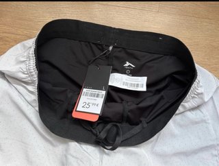 Pantalón corto deportivo gris talla L