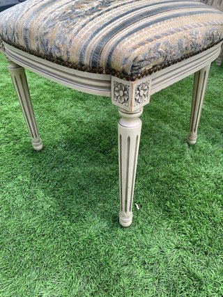 Espectaculares sillas de comedor estilo francés.