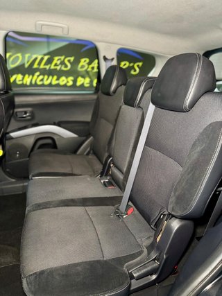 MITSUBISHI Outlander 220 DID Motion 177Cv