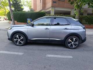 PEUGEOT 3008 Hybrid4 e-EAT8 GT