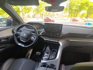 PEUGEOT 3008 Hybrid4 e-EAT8 GT