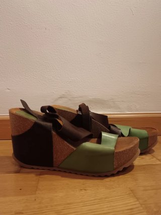 Yokono Sandalias de piel y cuña anatómica