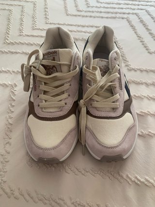 Zapatillas Reebok Beige y Marrón