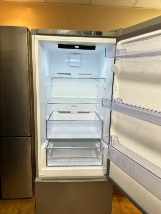 Nevera Beko plateada 185×60 No frost