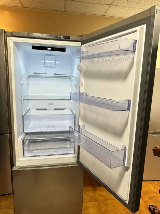 Nevera Beko plateada 185×60 No frost