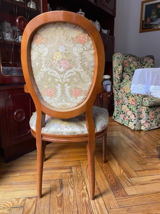 Silla Clásica de Madera