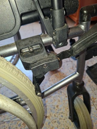 Vendo silla de ruedas con cojin antiescaras