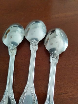 Juego de 4 cucharillas de metal plateado