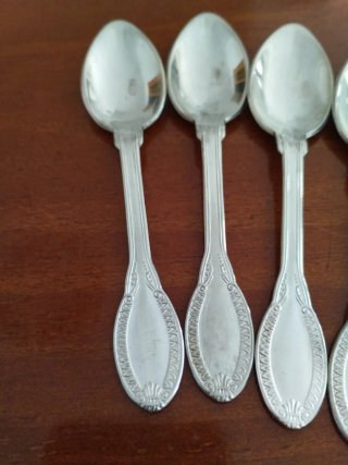 Juego de 4 cucharillas de metal plateado