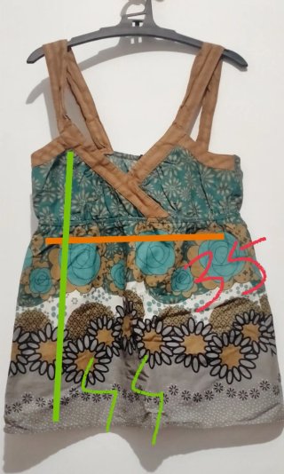 Camiseta tirantes floral verde y marrón