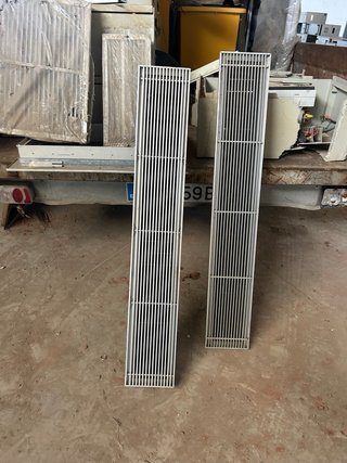 ConPuerta/rejilla de ventilación motor y manuales