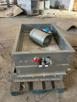 ConPuerta/rejilla de ventilación motor y manuales