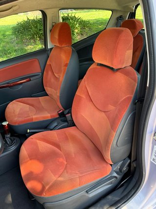 CITROËN C2 1.4i 2004 – 132.000 KM