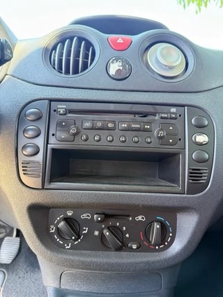 CITROËN C2 1.4i 2004 – 132.000 KM