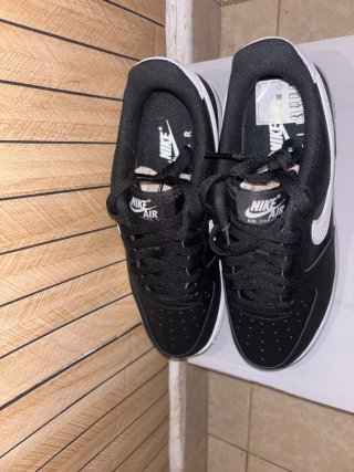 Nike Air Force 1 Negras y Blancas