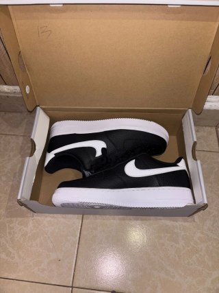 Nike Air Force 1 Negras y Blancas