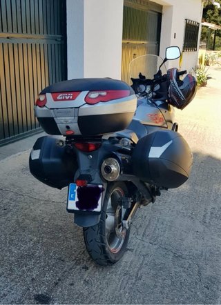 Suzuki V-Strom Adventure Moto
